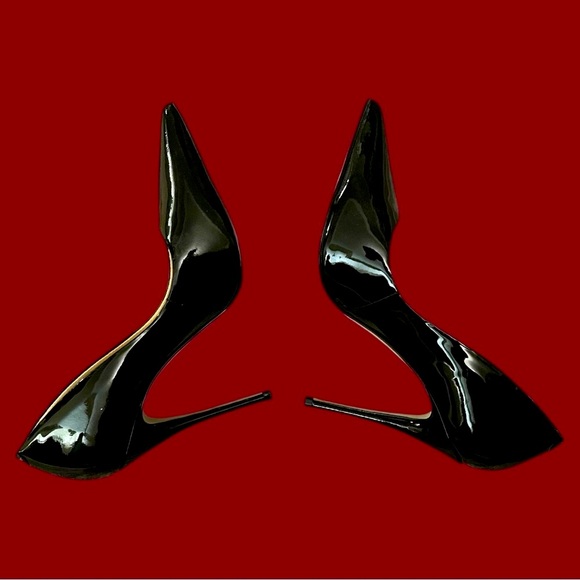 Black shiny heels - Picture 2 of 3